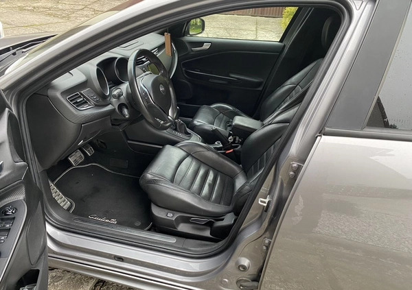 Alfa Romeo Giulietta cena 52200 przebieg: 124500, rok produkcji 2016 z Skawina małe 254